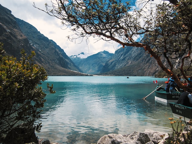 Trekking a Laguna Parón - Sam Corporations