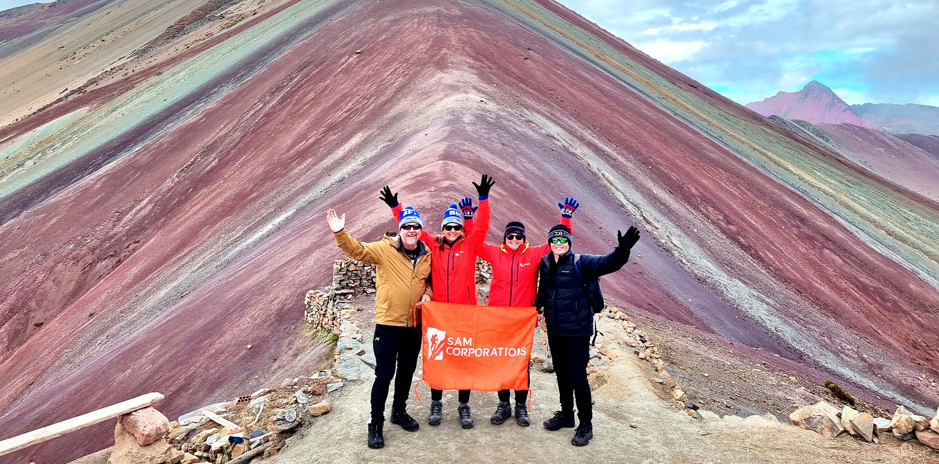 Rainbow Mountain and Red Valley Trek 1 Day