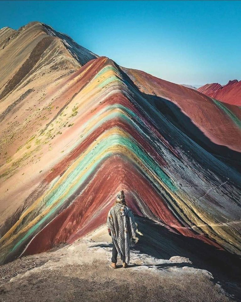 RAINBOW MOUNTAIN TREK AND RED VALLEY