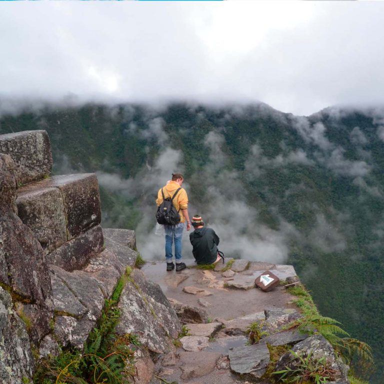 camino inca corto caminata por la montaña del arco iris